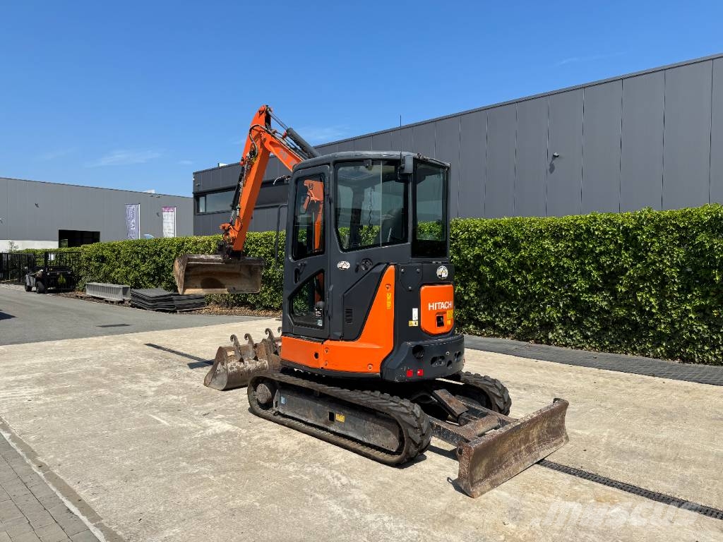 Hitachi ZX 33 U-5A CLR Minigraafmachines < 7t