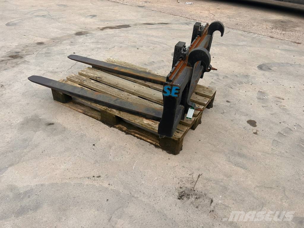 SE Equipment  Gaffelställ 2,5 Ton ملحقات أمامية للوادر