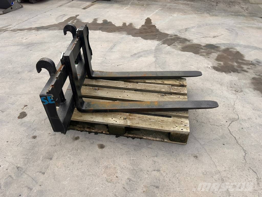 SE Equipment  Gaffelställ 2,5 Ton ملحقات أمامية للوادر