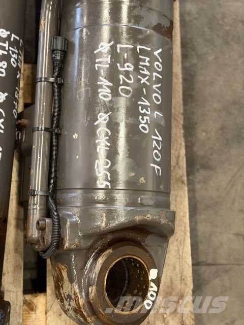 Volvo L 120 F USED HYDRAULIC CYLINDER COMPLET 油壓