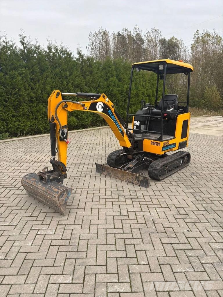 JCB 19C-1E Miniescavadeiras < 7t (Mini escavadeiras)