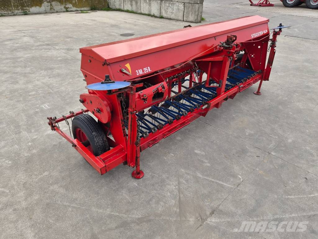 Stegsted SLN 3M 25R Zaaimachines