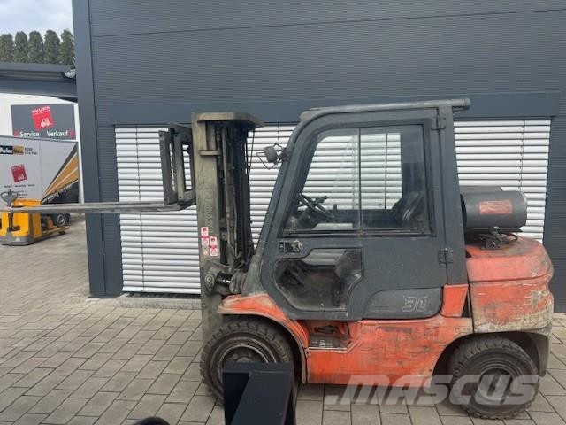 Toyota 02-7FGF30 天然气叉车