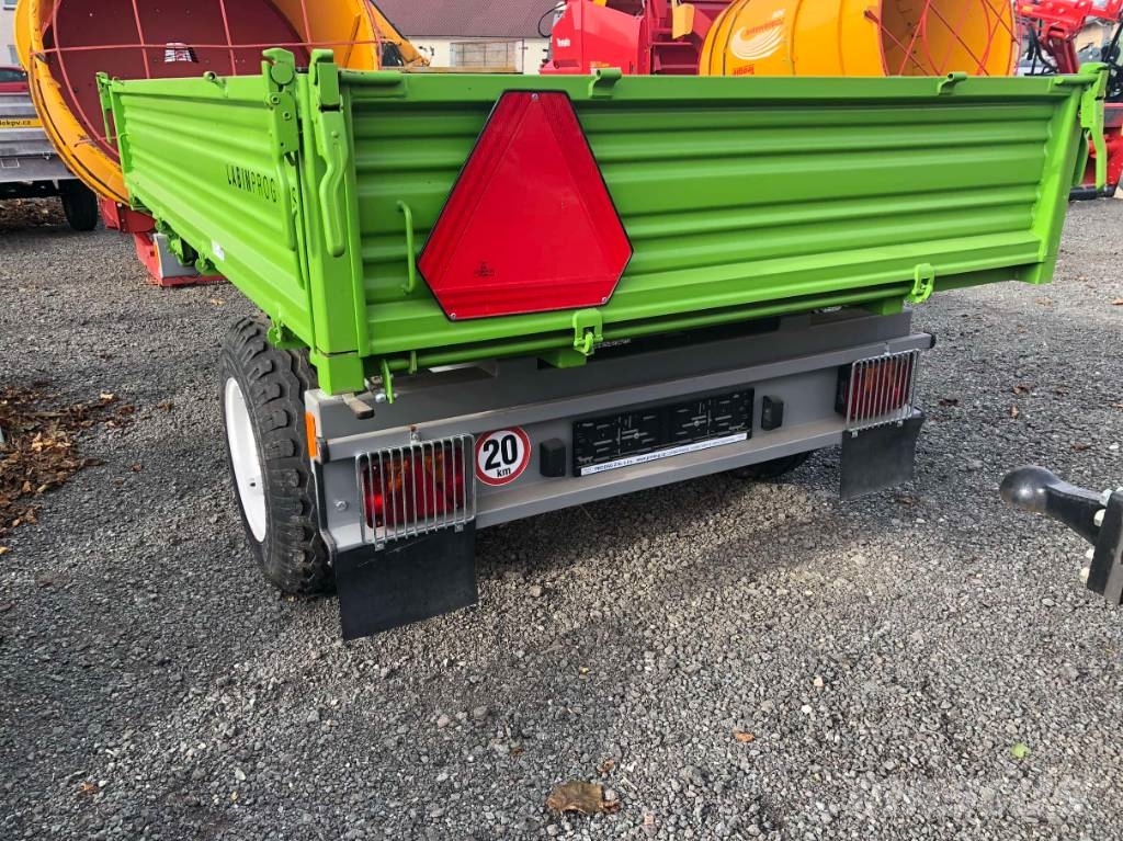 Traktorový návěs Třístranný sklápěč PV 3000 - náje 箱體半拖車
