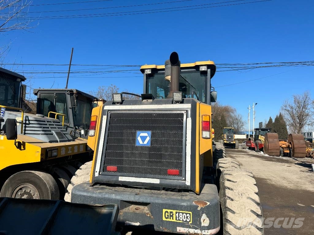 XCMG GR1803 Kolesové dozéry