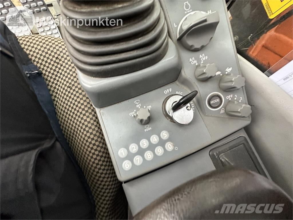 Hitachi ZX 85 US-5A 履带挖掘机