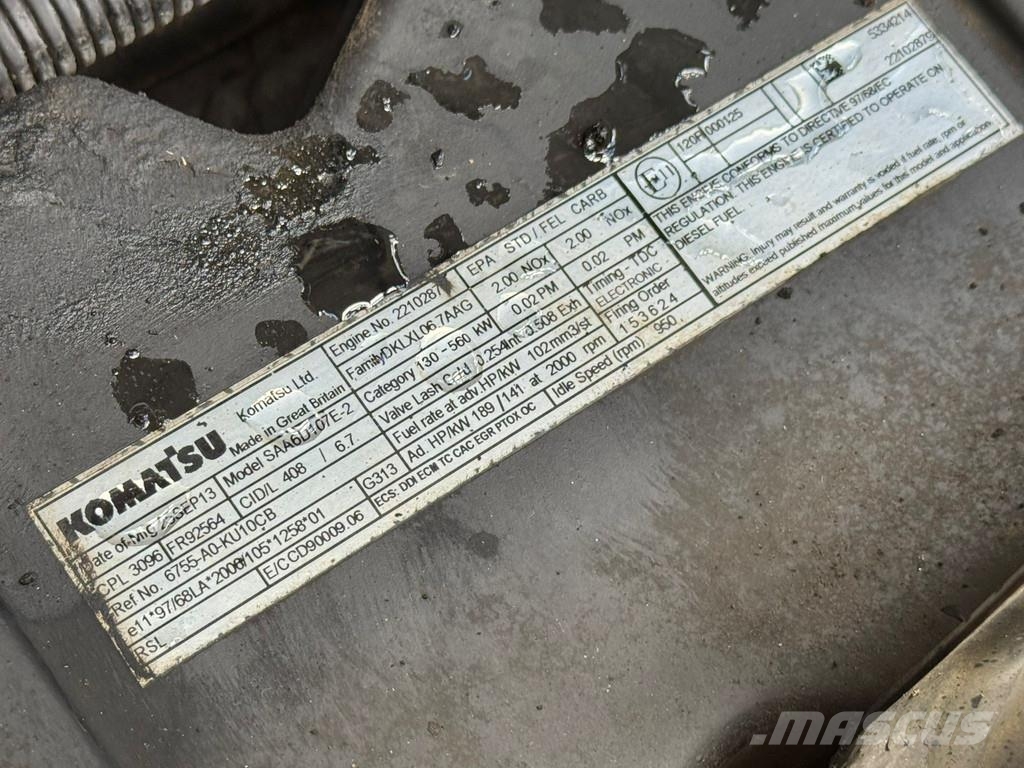 Komatsu PC240LC-10 حفارات زحافة