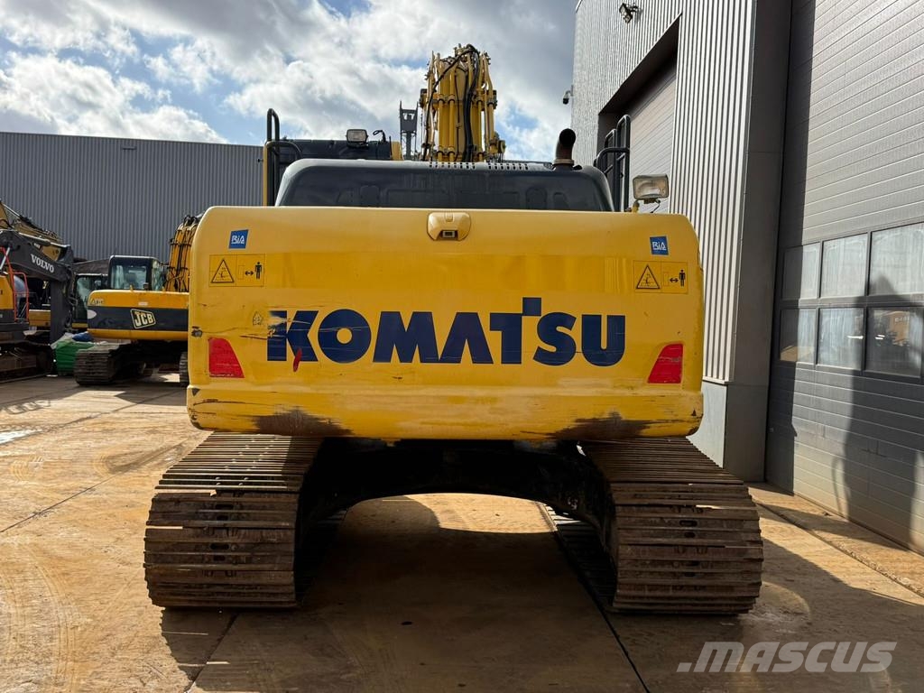 Komatsu PC240LC-10 حفارات زحافة