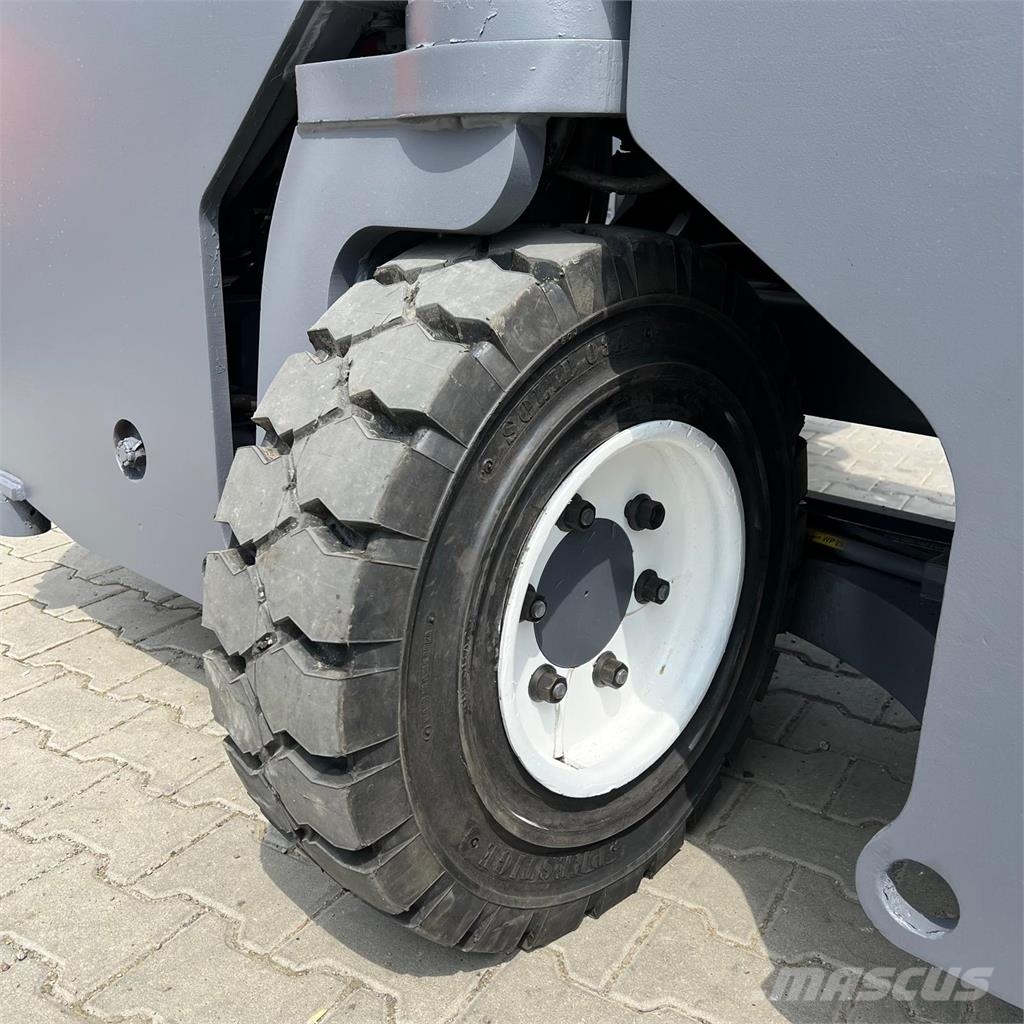 Combilift [DISCOUNT-SALE] C4500 Wide Traverse 4-way reach trucks