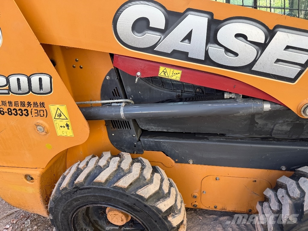 CASE SR 200 Φορτωτάκια