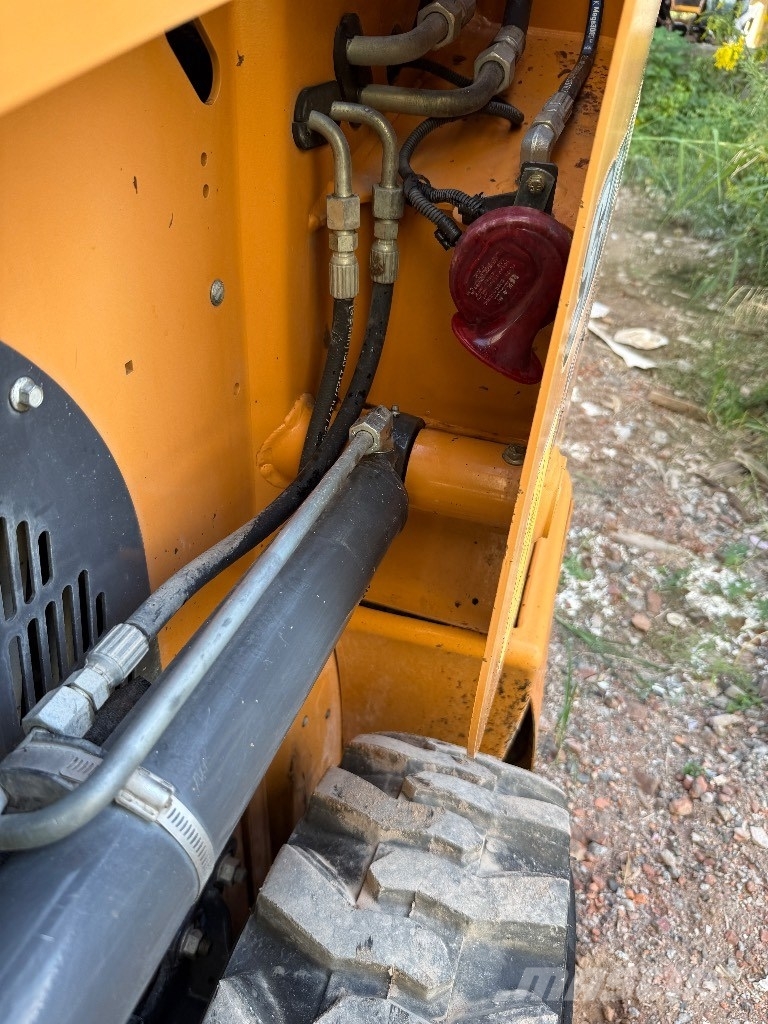 CASE SR 200 Φορτωτάκια