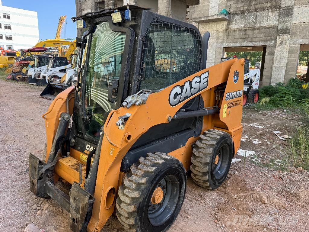 CASE SR 200 Φορτωτάκια