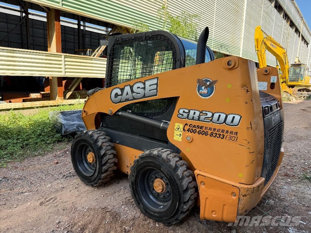 CASE SR 200 Φορτωτάκια