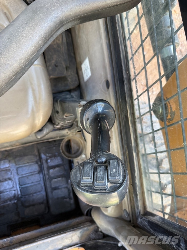 CASE SR 200 Φορτωτάκια