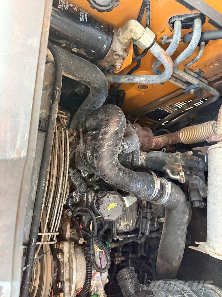 CASE SR 200 Φορτωτάκια