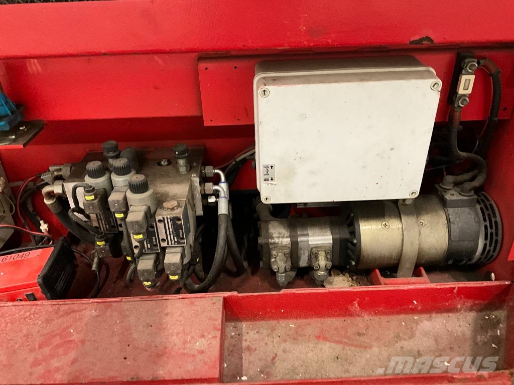 Holland Lift Monostar Y 83 EL 16 Käärtõstukid
