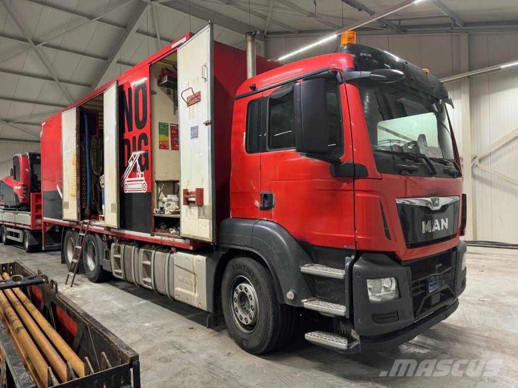 Ditch Witch , Vermeer, Tracto techniek Truck With mixunit and  Camiones de perforación móvil