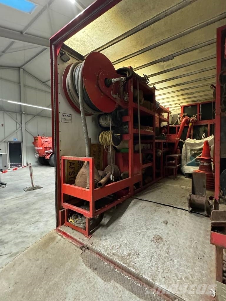 Ditch Witch , Vermeer, Tracto techniek Truck With mixunit and  Camiones de perforación móvil