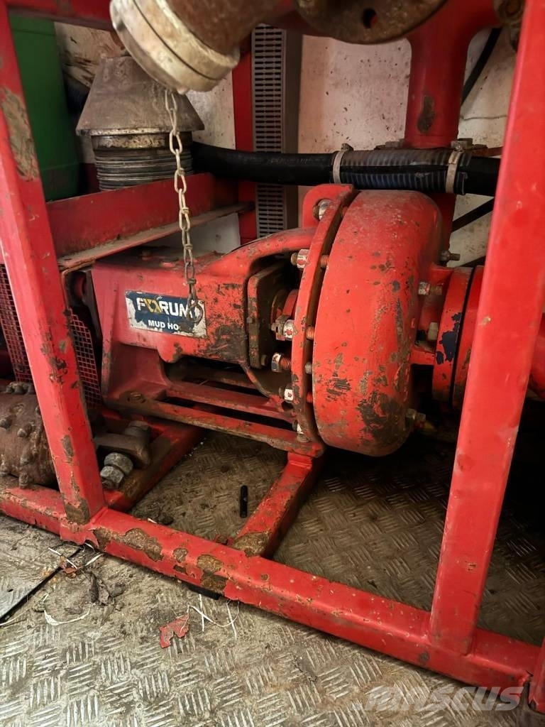 Ditch Witch , Vermeer, Tracto techniek Truck With mixunit and  Camiones de perforación móvil
