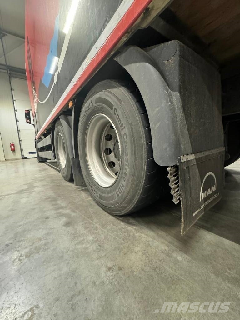 Ditch Witch , Vermeer, Tracto techniek Truck With mixunit and  Camiones de perforación móvil