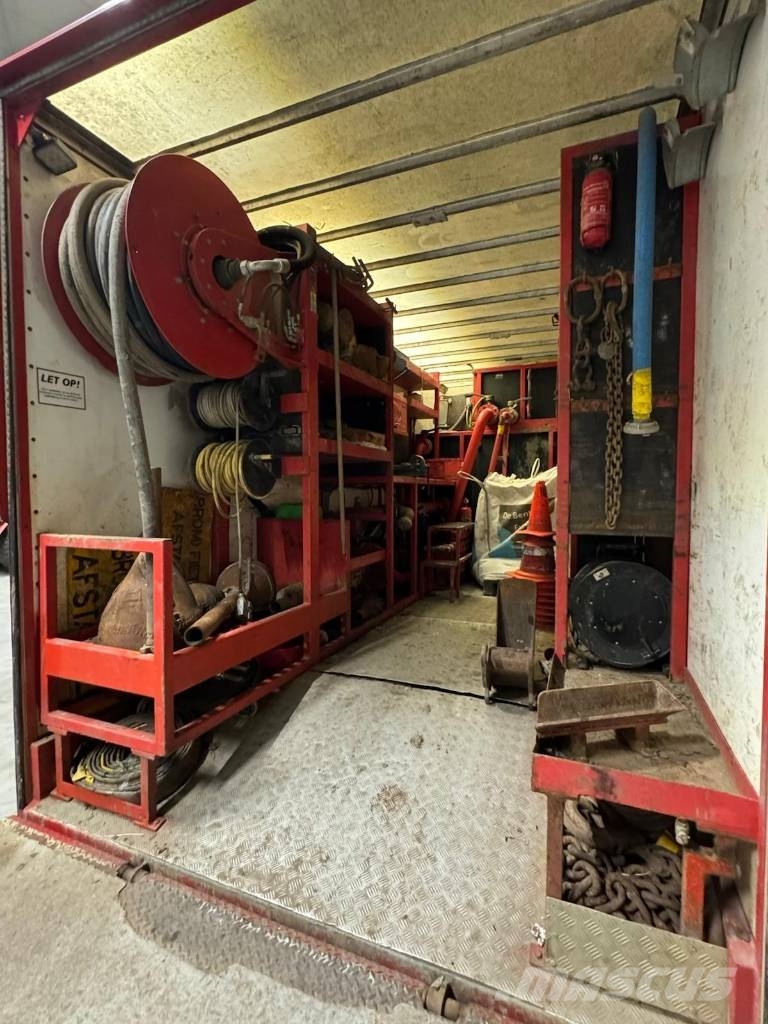 Ditch Witch , Vermeer, Tracto techniek Truck With mixunit and  Camiones de perforación móvil