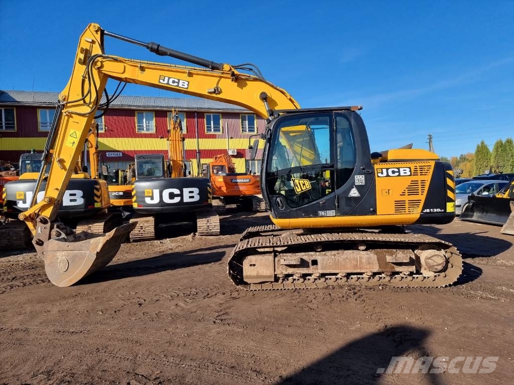JCB JS 130 LC T4i Pelle sur chenilles