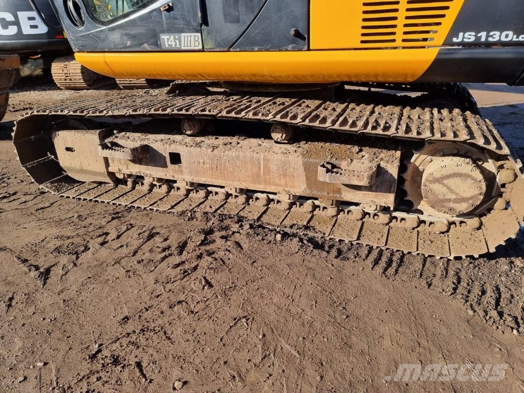 JCB JS 130 LC T4i Pelle sur chenilles