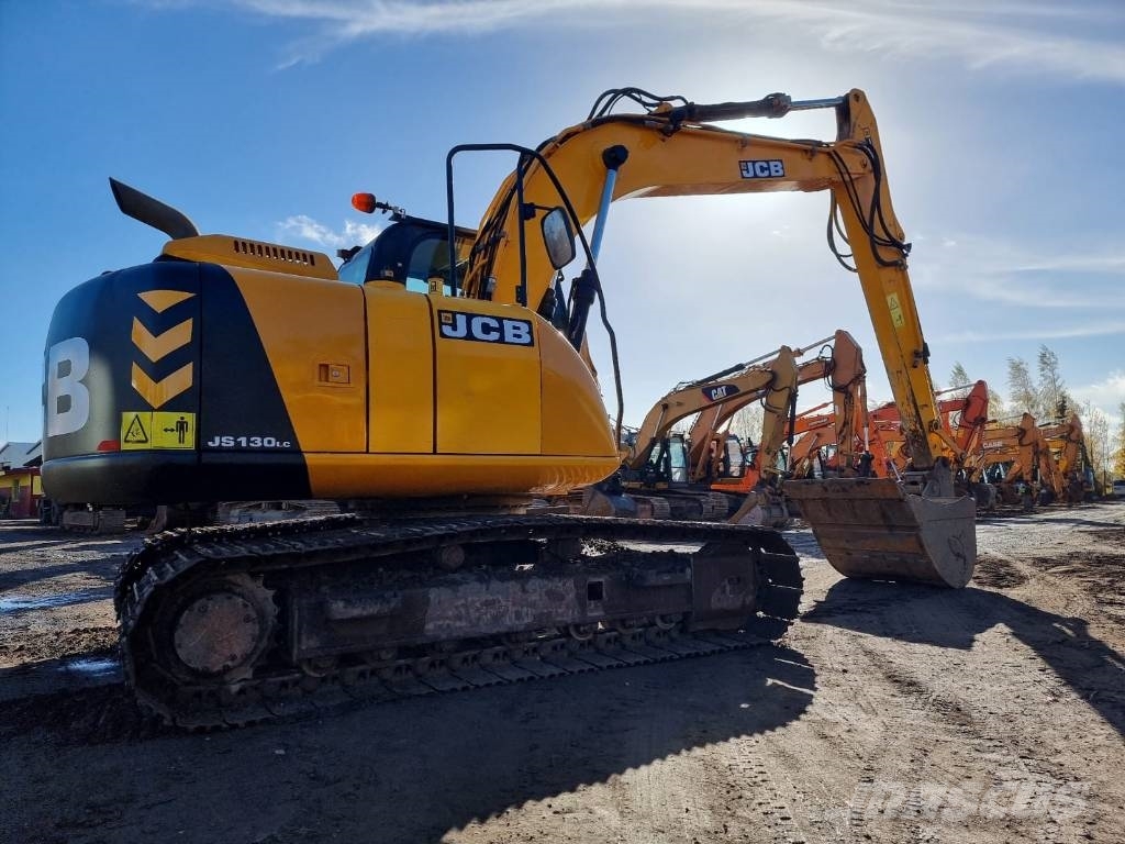 JCB JS 130 LC T4i Pelle sur chenilles