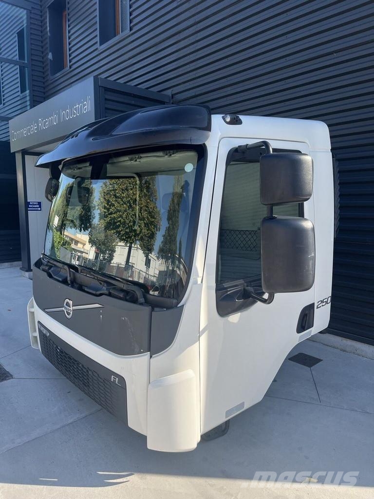Volvo FL 驾驶室与内部