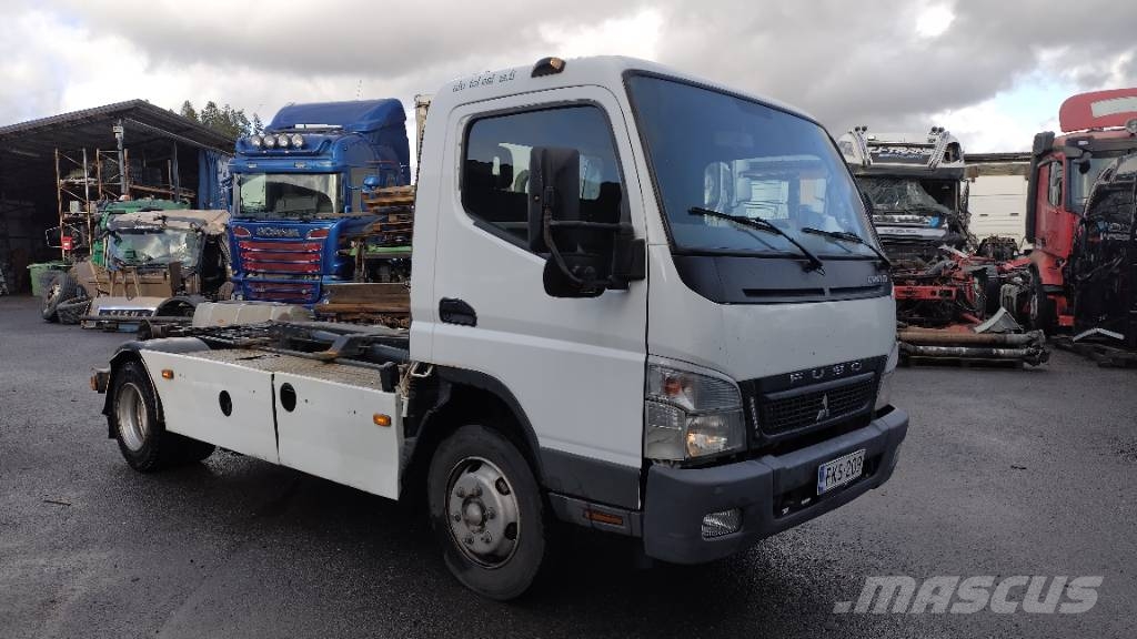 Mitsubishi Fuso vak 7tn koukkulaite,manuaali Hook lift trucks