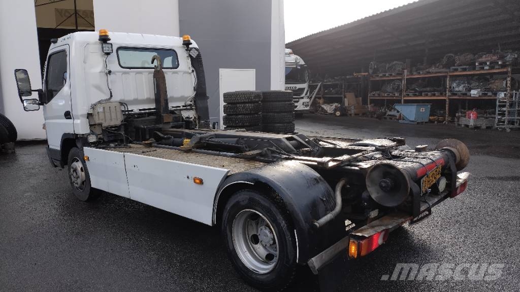Mitsubishi Fuso vak 7tn koukkulaite,manuaali Hook lift trucks