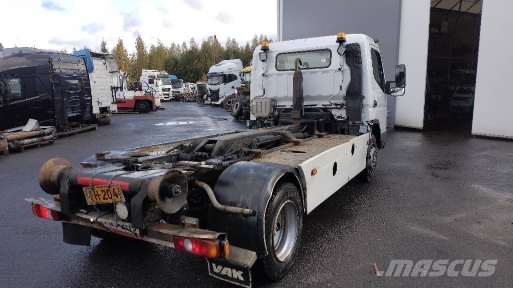 Mitsubishi Fuso vak 7tn koukkulaite,manuaali Hook lift trucks