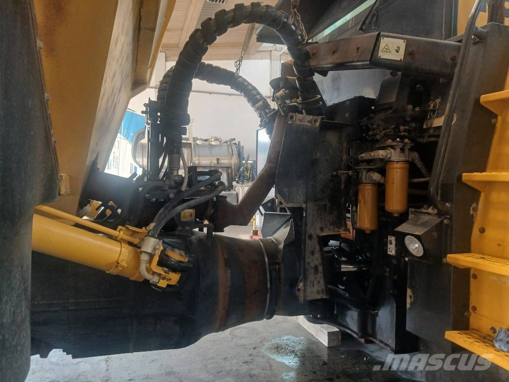 Komatsu HM 300-3 Karjeriniai savivarčiai