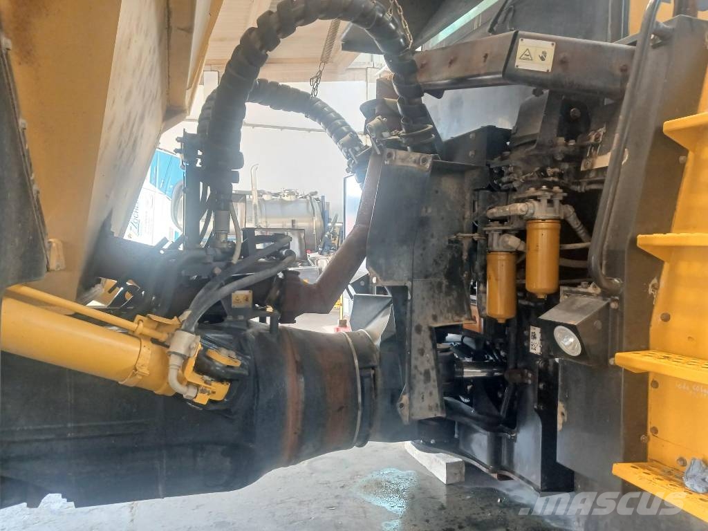 Komatsu HM 300-3 Karjeriniai savivarčiai