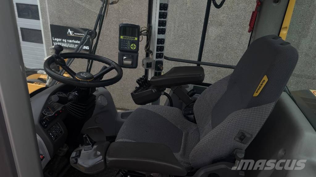 Volvo L 120 H Cargadoras sobre ruedas