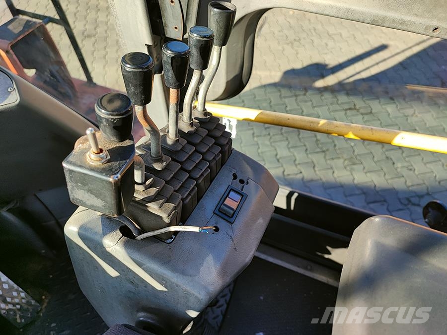 Kalmar DCE 150-12 柴油卡車