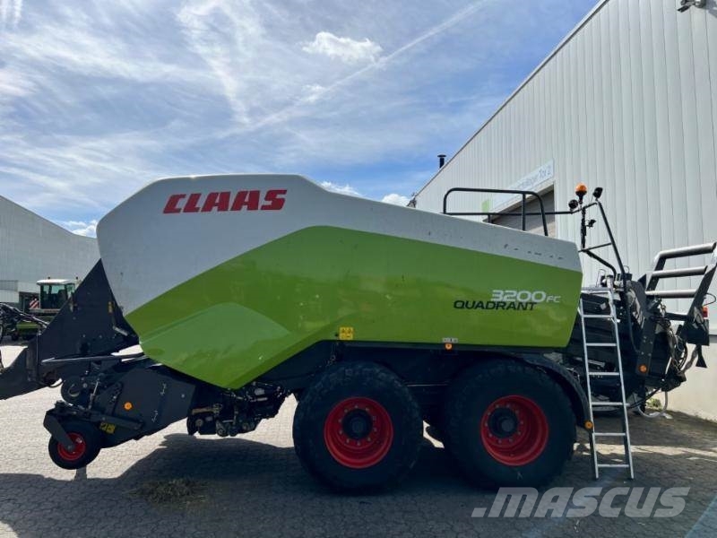 CLAAS QUADRANT 3200 FC Quaderpressen