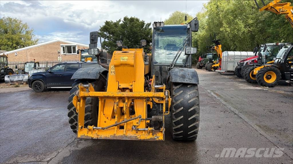 JCB 560-80 Poljoprivredni teleskopski utovarivači