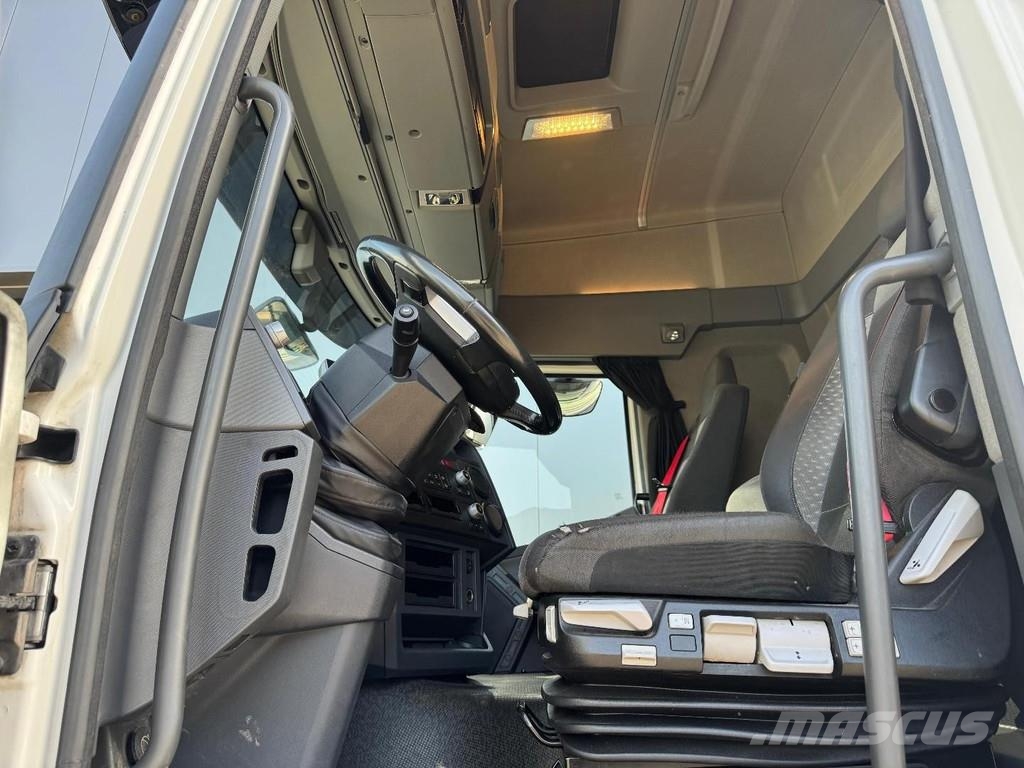 Renault T440 4X2 EURO 6 Tractor Units
