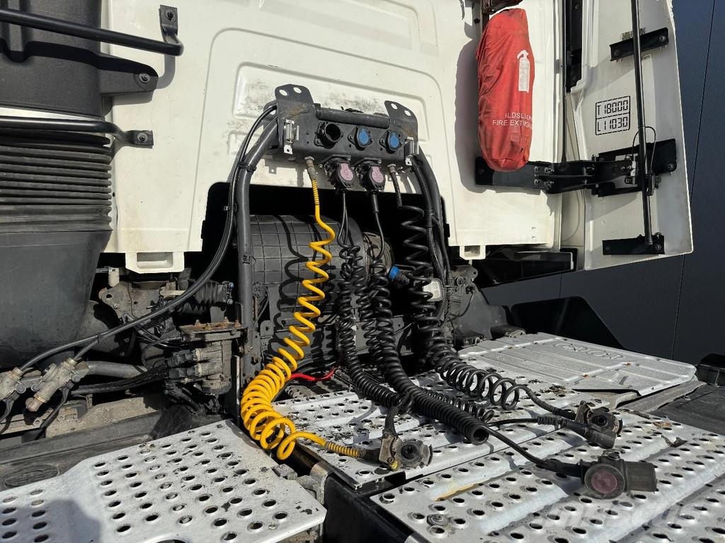 Renault T440 4X2 EURO 6 Tractor Units