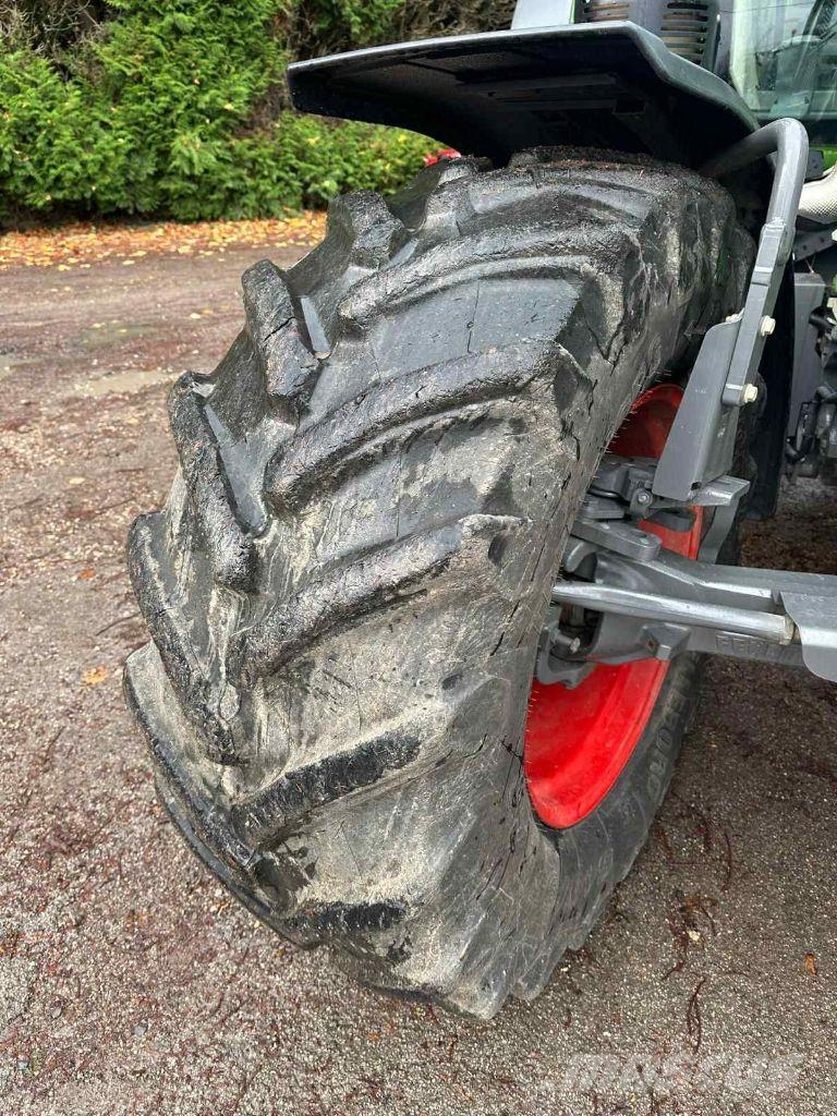 Fendt 516 PROFI PLUS Traktori