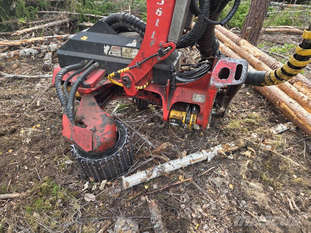 Valmet 911.3 حصادات