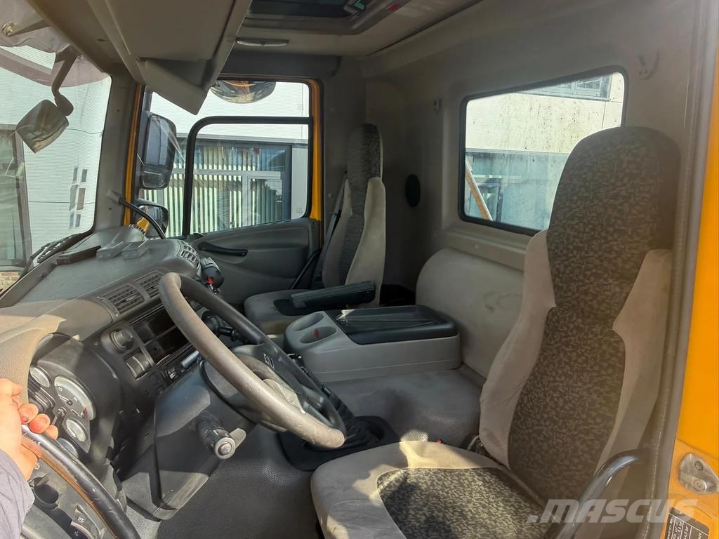 DAF CF 85.410 | HMF 1820 | AJK Hooklift | Crane | 6x4 Krokbil