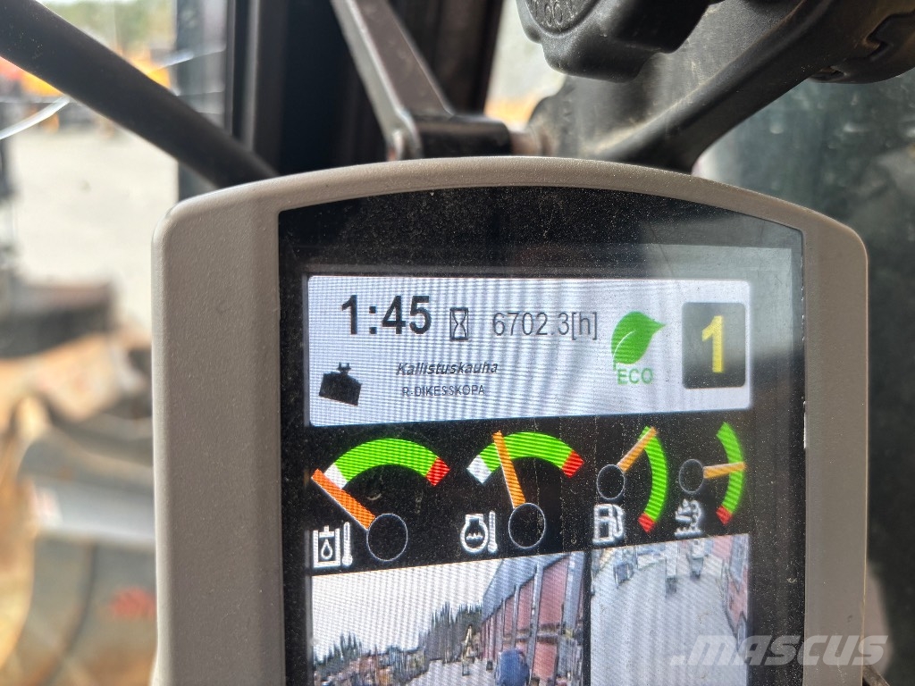 CAT 318 FL / Pyörittäjä, 3D-laite, 3 Kauhaa! Telakaivukoneet