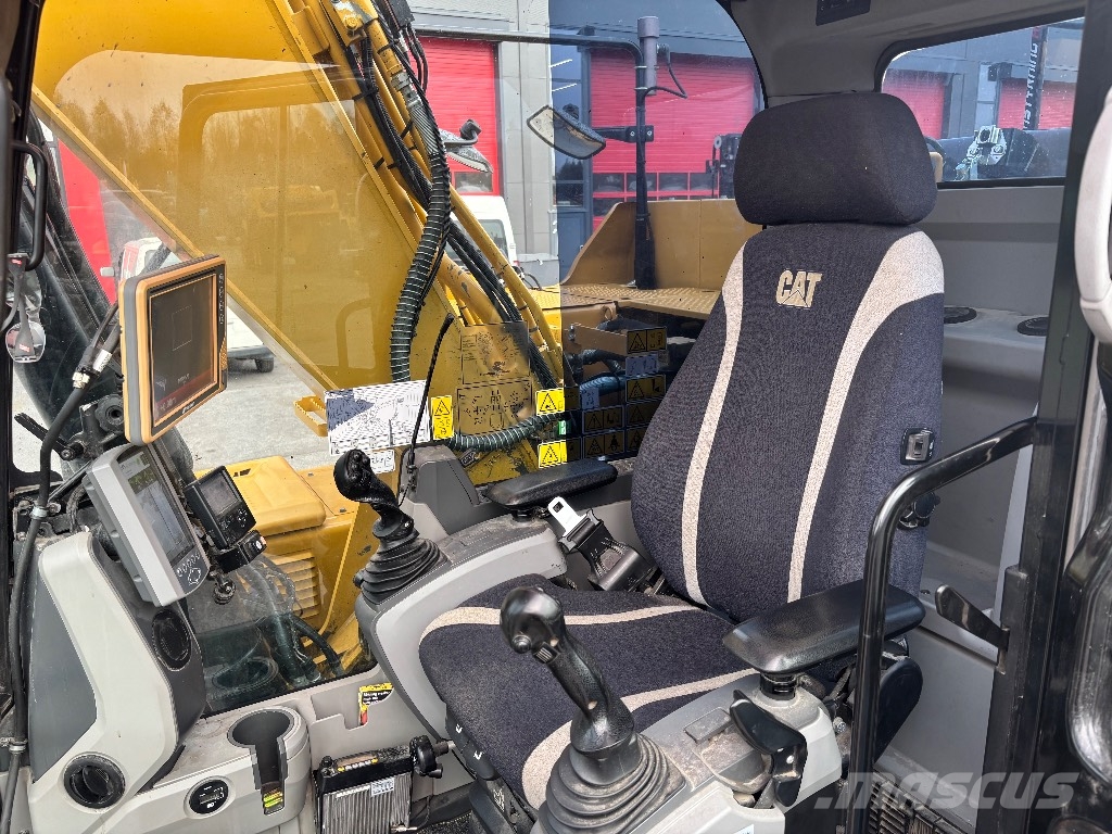 CAT 318 FL / Pyörittäjä, 3D-laite, 3 Kauhaa! Telakaivukoneet