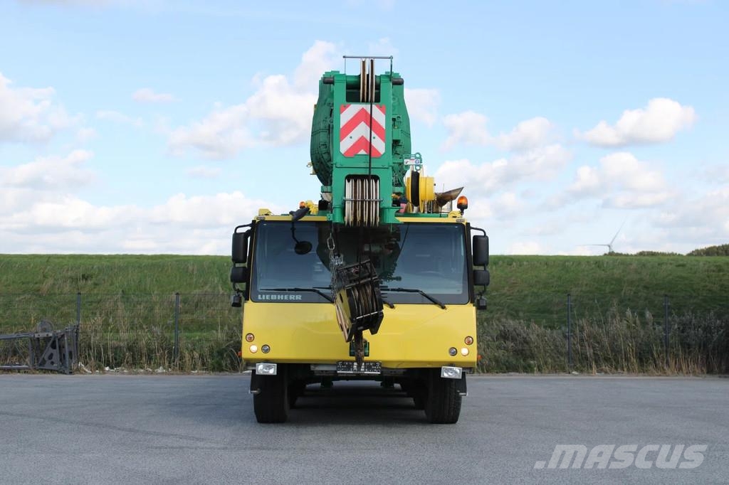 Liebherr LTM1120 -4.1 All terrain cranes