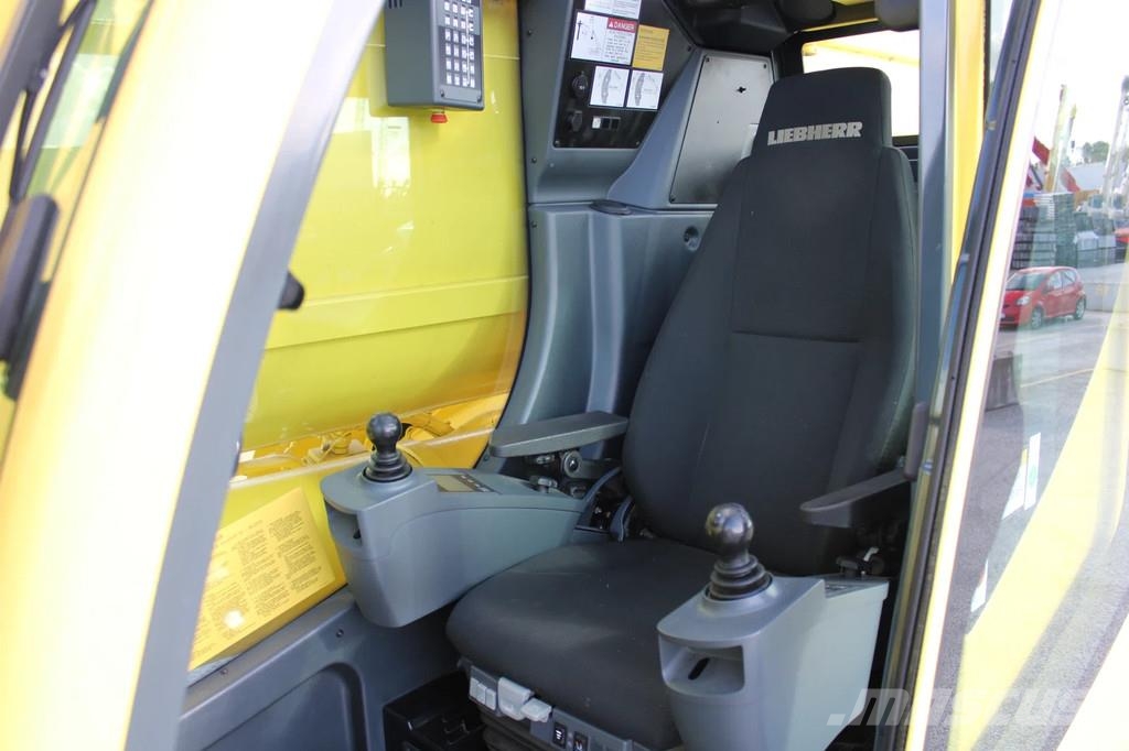 Liebherr LTM1120 -4.1 All terrain cranes
