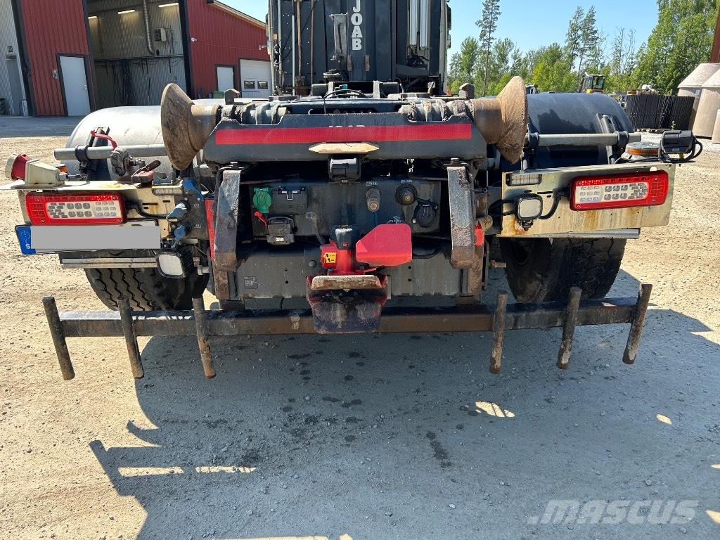 Volvo FMX 540 工程吊钩车
