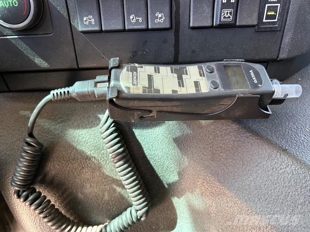 Volvo FMX 540 工程吊钩车