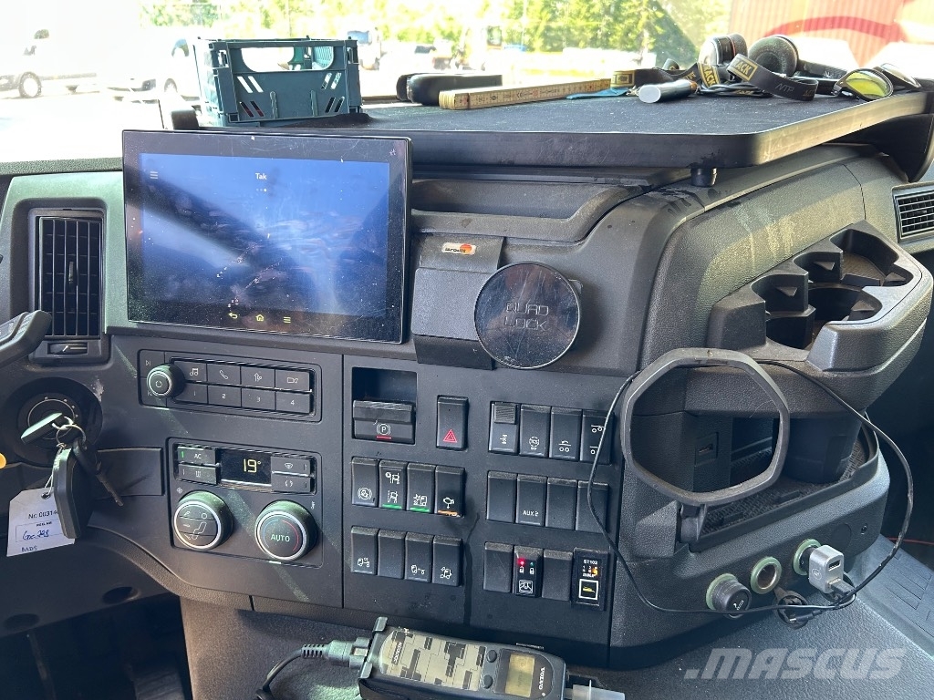 Volvo FMX 540 工程吊钩车